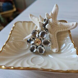 Sabika Daisy Pendant